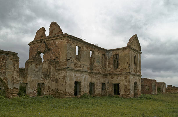 istock ruins in Bereza town 467334274