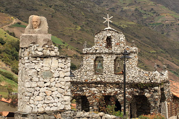 Stone Chapel Virgen de Coromoto in Mucuchies Venezuela Stone chapel located at more than 3,100 meters above sea level in Mucuchies, Merida State in Los Andes Venezolanos is a Venezuelan Cultural Heritage Site named after Coromoto Virgin. It was constructed entirely by hand by Juan Felix Sanchez and his helpers in a period of 80 years. They used stones, corals and cement to build it. merida venezuela stock pictures, royalty-free photos & images