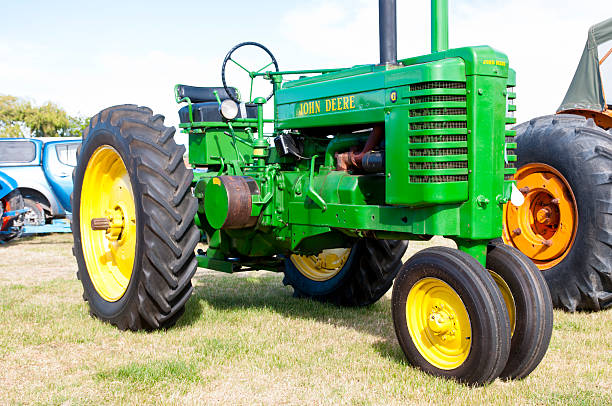 john deere modelo s desde 1947 - john deer fotografías e imágenes de stock