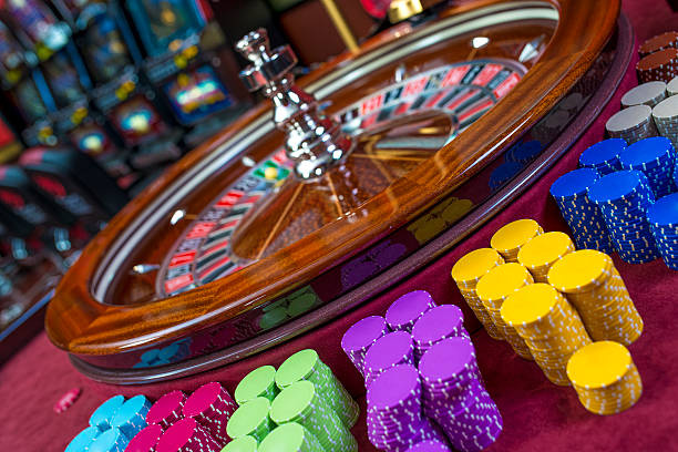 em um cassino - roulette roulette wheel gambling roulette table - fotografias e filmes do acervo