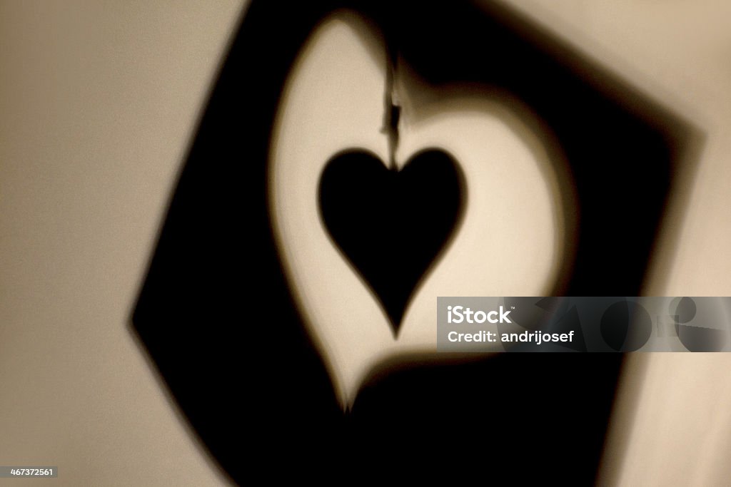 Corazones de símbolos sombras - Foto de stock de Amor - Sentimiento libre de derechos