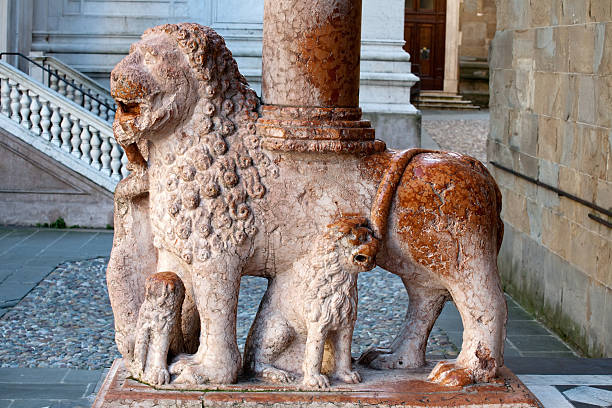 istock lion column of Colleoni chapel in Bergamo 467376237