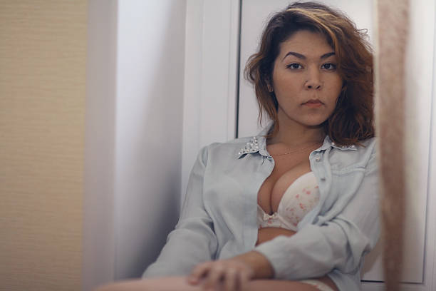 istock Asian girl nude 467382016