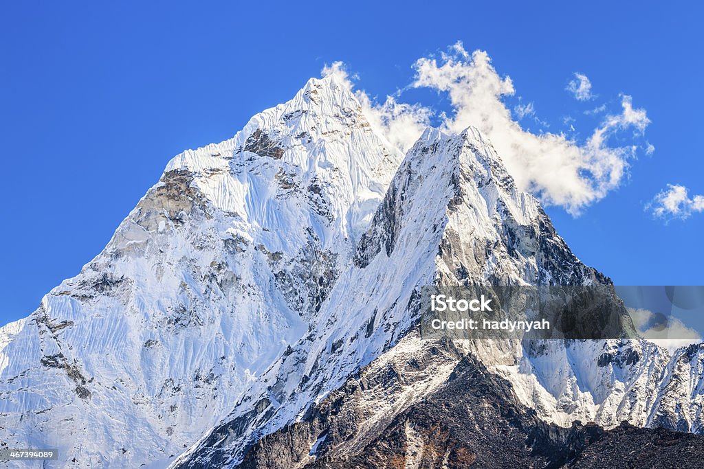 Ама-Даблам 27MPix-Himalaya от - Стоковые фото Icefall роялти-фри