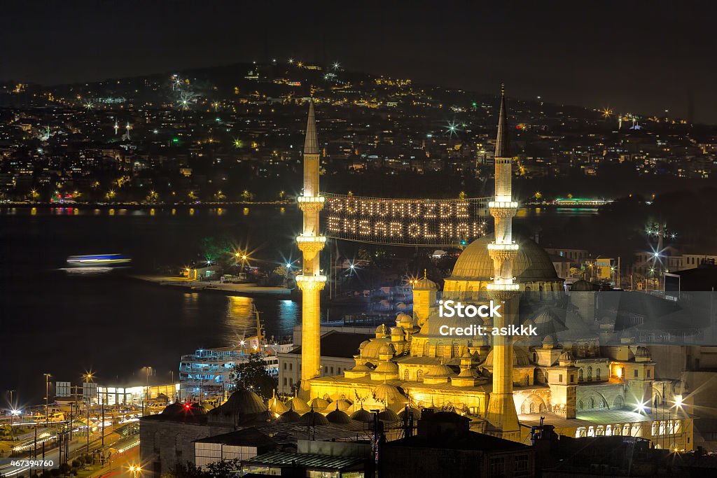 eminönü new mosque Yeni Camii Mosque (1663) in Eminonu, Istanbul, Turkey Built Structure Stock Photo