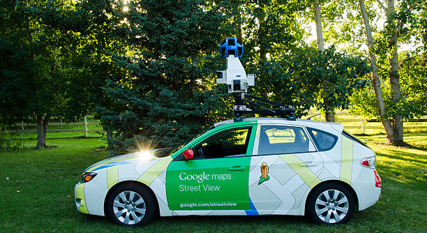 google vue sur la rue caméra voiture - red deer, alberta photos et images de collection