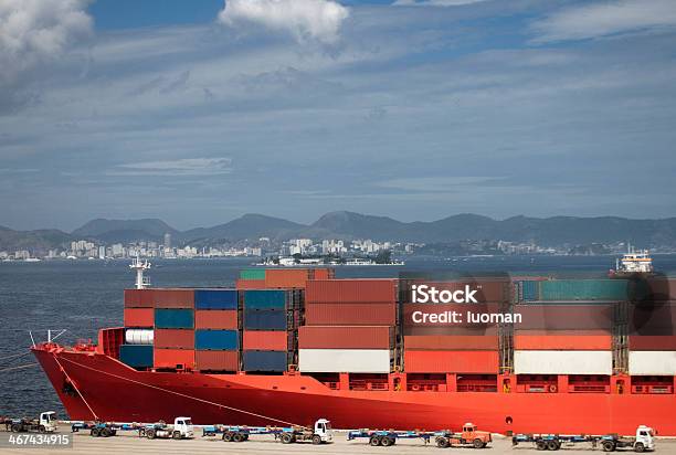 Foto de Rio De Janeiro Port e mais fotos de stock de Caminhão - Caminhão, Niteroi, Rio de Janeiro