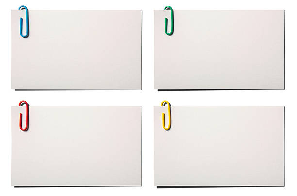 четыре пустые визитная карточка изолированный на белом с обтравка - index card paper clip paper blank стоковые фото и изображения