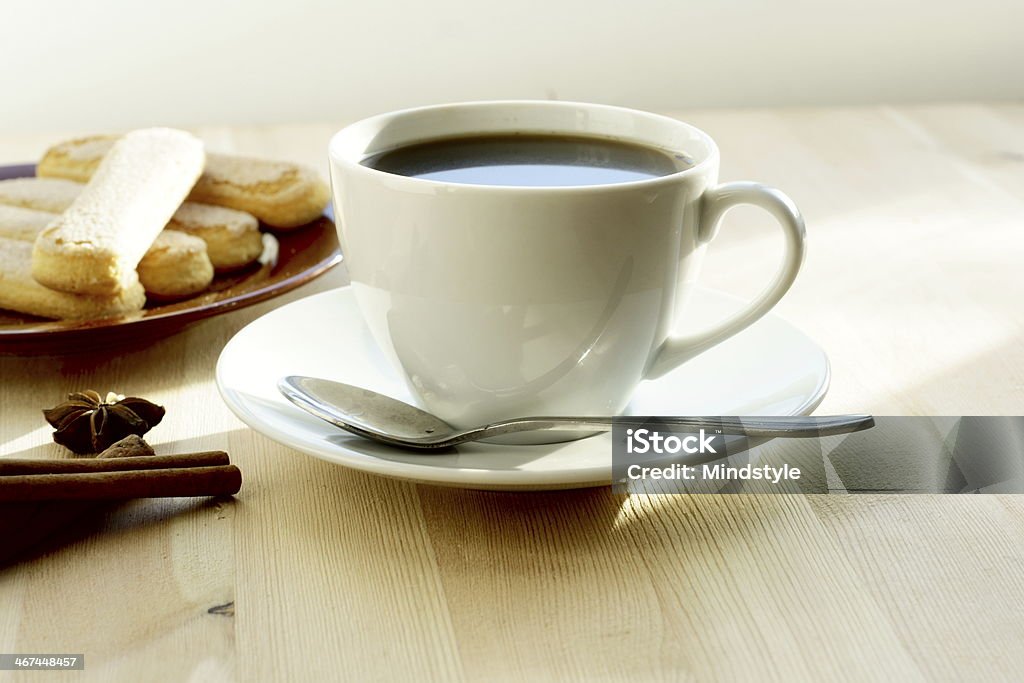 Чашка кофе и печенье - Стоковые фото Анис роялти-фри