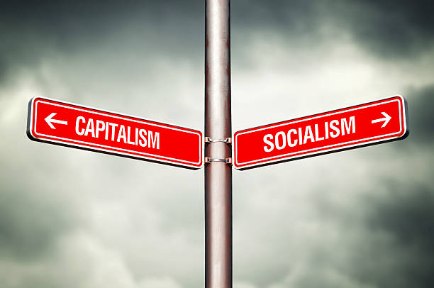 kapitalismus und des sozialismus konzept - socialism stock-fotos und bilder