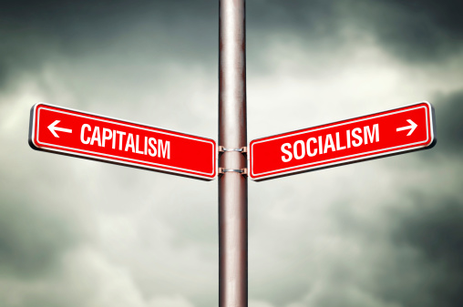 Socialismo capitalismo o concepto photo