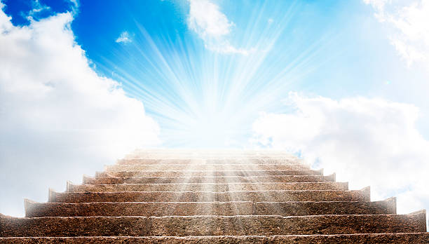 kamienny stair w drodze do błękitnego nieba - christianity spirituality religion one way zdjęcia i obrazy z banku zdjęć