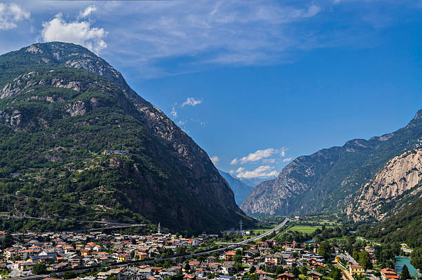 istock View of the lower Valle d'Aosta 467494132