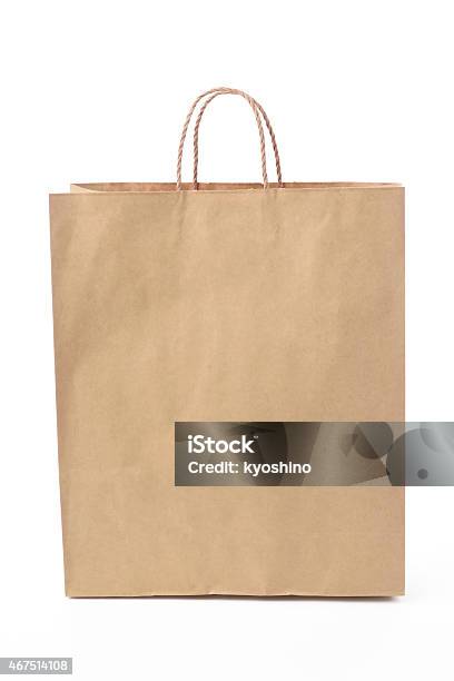 絶縁ショット茶色の紙の白い背景の上のショッピングバッグ - バッグのストックフォトや画像を多数ご用意 - バッグ, 紐, 紙