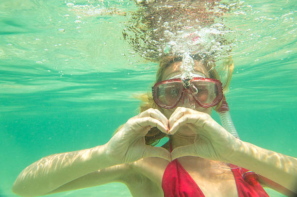 istock Heart shape underwater-Snorkelling 467514750