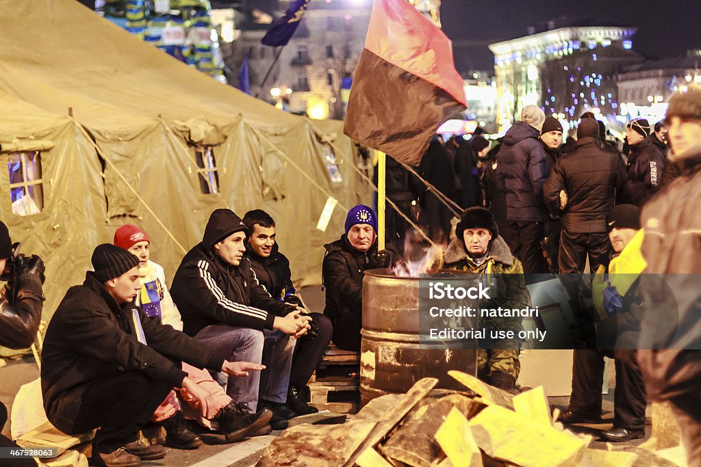 Euromaidan 소요로 인해 휴식하다 - 로열티 프리 Revolution 스톡 사진