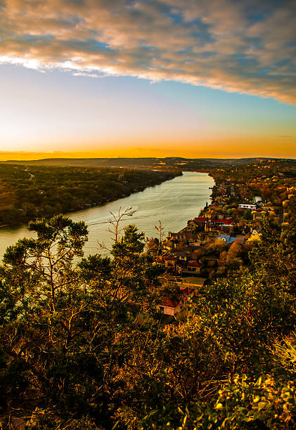 istock Vertical Mount Bonnell Sought After Homes Property Austin 467552566