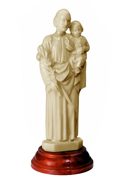 istock Statue of a Jesus and Child 467568488