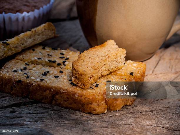 갓 구운 소금 및 참깨 식빵 0명에 대한 스톡 사진 및 기타 이미지 - 0명, 검정후추 열매, 구운 식품