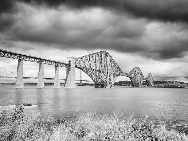 istock Black and white image of the Forth Bridge 467571584