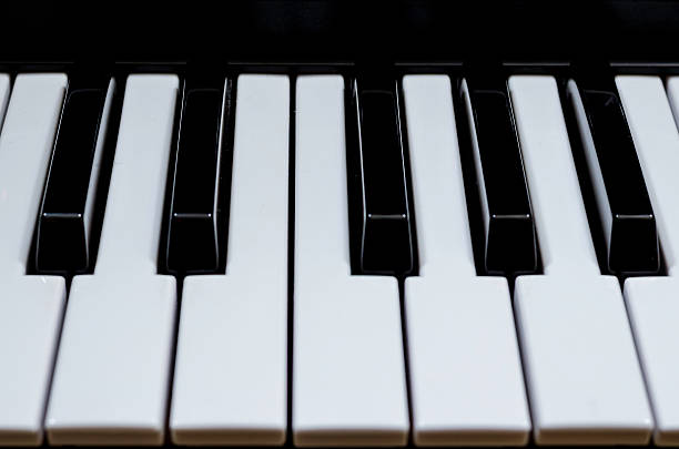 집에서 피아노를 연주하는 피아노, 암호키 의사협회 클로즈업 이미지 - piano piano key orchestra close up 뉴스 사진 이미지