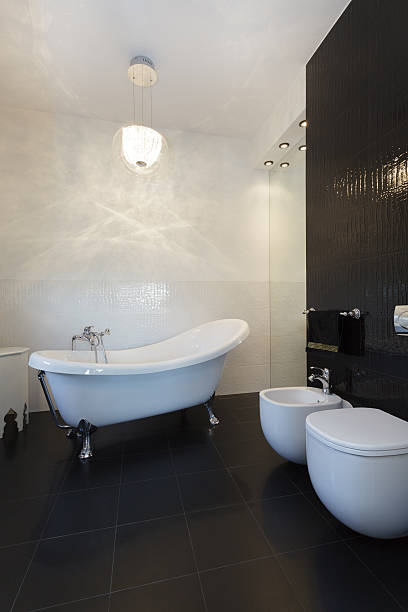 istock Vibrant cottage - Classic bathroom 467584461