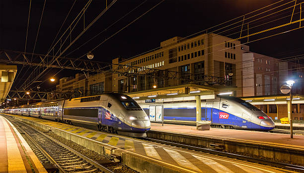 sncf pociągi tgv duplex lyon część-dieu railway station - high speed train audio zdjęcia i obrazy z banku zdjęć