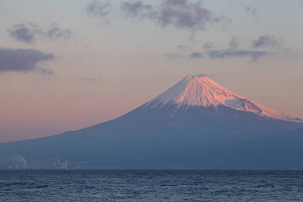 istock Mountain Fuji and sea 467587882