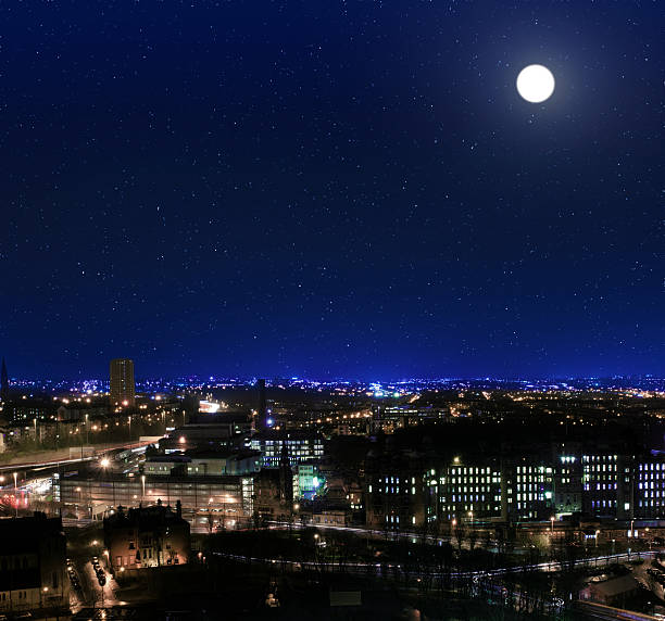 istock View over the rooftops towards Glasgow Royal Infirmary at night 467604376