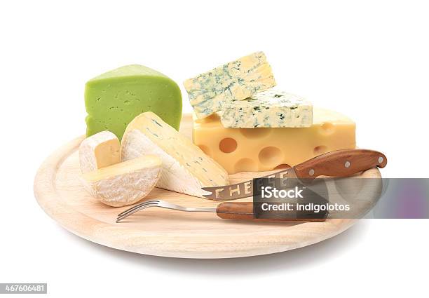 Вкусные Сыр И Тарелка С Ножом На Дерева — стоковые фотографии и другие картинки Белый - Белый, Большой, Васаби