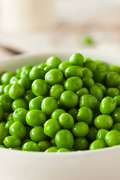 istock Organic Steamed Fresh Green Peas 467639452