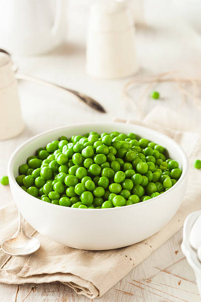 istock Organic Steamed Fresh Green Peas 467639454