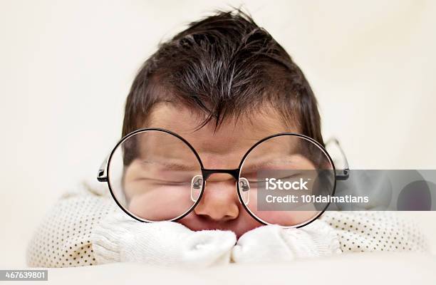 Foto de Little Professor e mais fotos de stock de 0-1 Mês - 0-1 Mês, Bebê, Dormindo