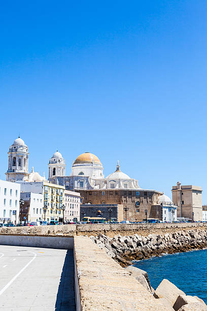 istock Sunny day in Cadiz - Spain 467644312