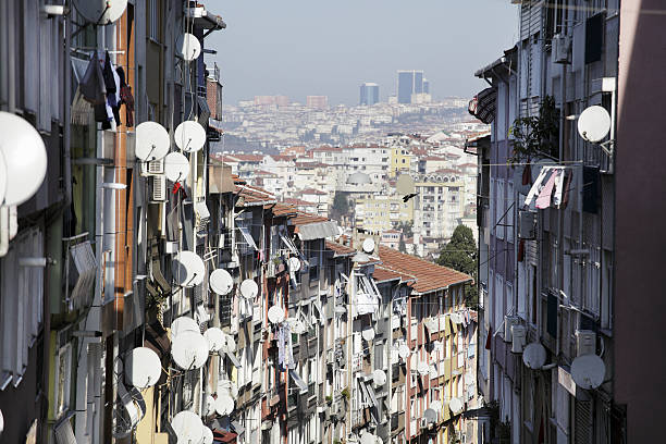 istambul - television aerial roof antenna city imagens e fotografias de stock