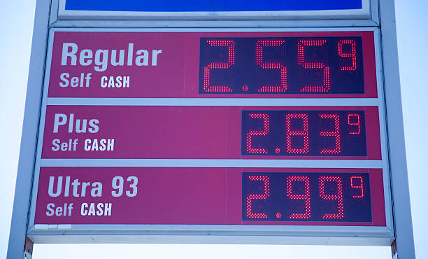 가스 스테이션 long island - gasoline gas station labeling fuel and power generation 뉴스 사진 이미지