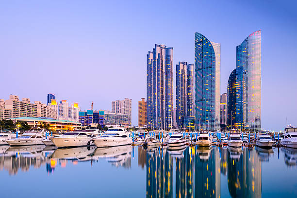 paisaje de busan - corea del sur fotografías e imágenes de stock