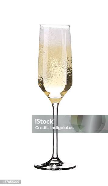 Стекло Свежего Шампанское — стоковые фотографии и другие картинки Бокал для шампанского - Бокал для шампанского, Белый фон, Изолированный предмет