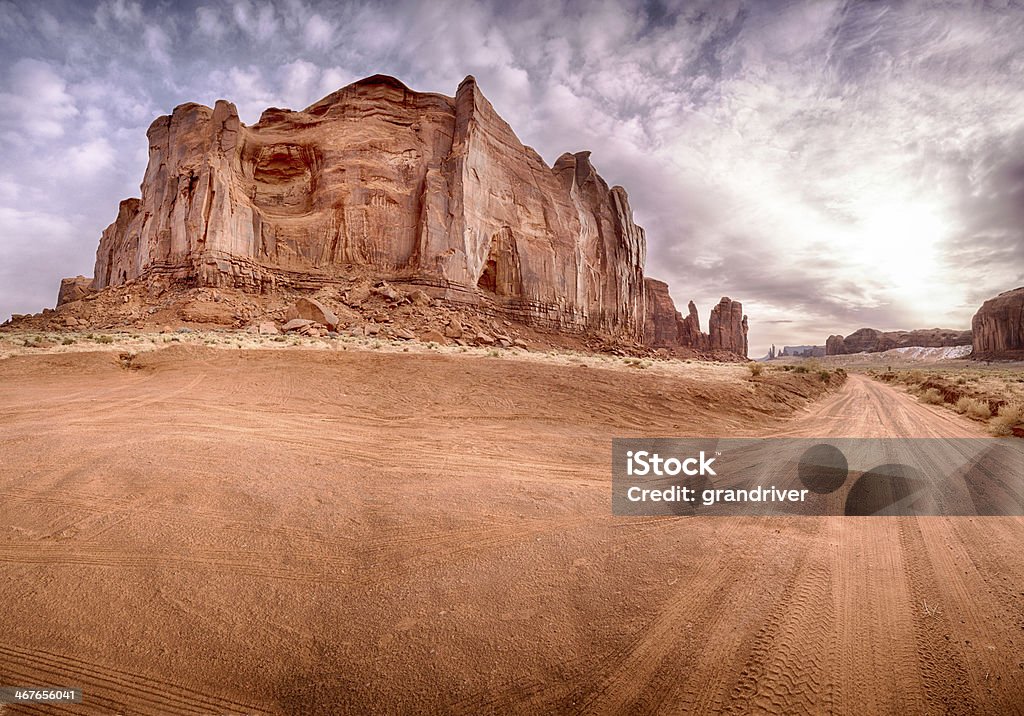 Monument Valley panorâmica - Foto de stock de Arenito royalty-free