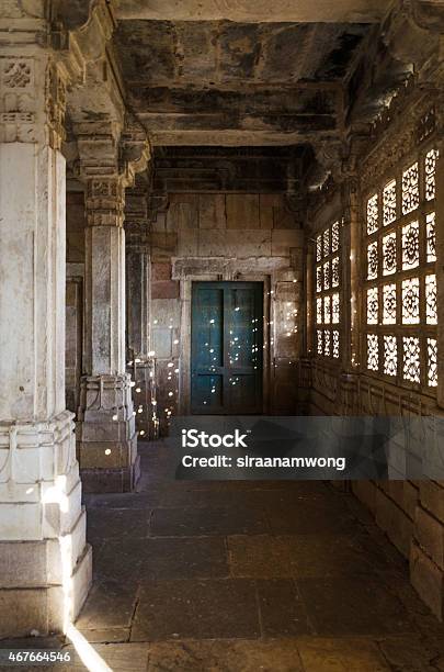 Interior Of Historic Tomb Of Mehmud Begada Stock Photo - Download Image Now - Jali, 2015, Ahmedabad