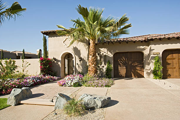 istock House Exterior And Driveway 467672270