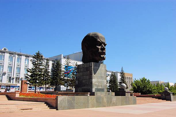 Monument to Vladimir Lenin in Ulan-Ude city, Russia Bust Monument to Vladimir Lenin in Ulan-Ude city, capital city of the Buryat Republic, Russia. buryatiya stock pictures, royalty-free photos & images