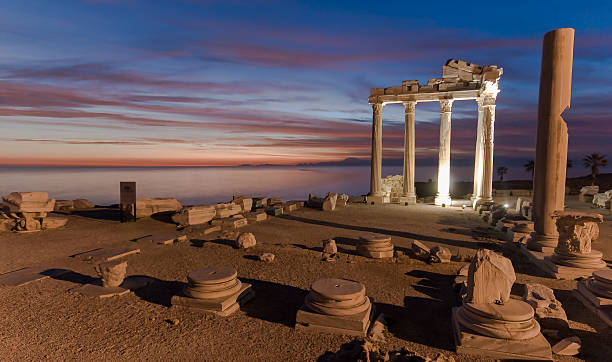 templo de apolo, lado, anatalya - column italy italian culture greece imagens e fotografias de stock