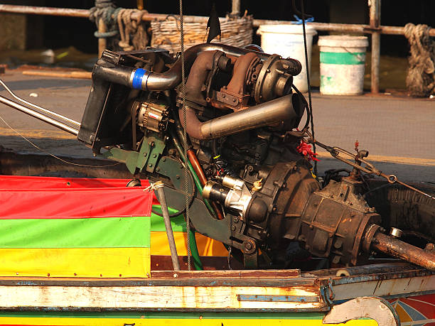 longtail boat motore - bangkok thailand asia water taxi foto e immagini stock