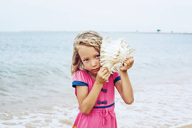 istock Little girl on the sea 467739848