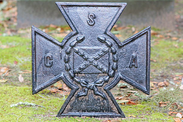 istock Southern Cross of Honor Gravestone Marker 467751440