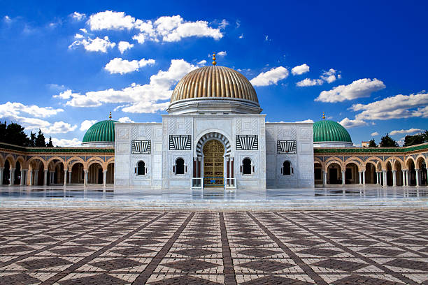Bourguiba’s Mausoleum Mausoleum of Habib Bourguiba in Monastir, Tunisia mausoleum stock pictures, royalty-free photos & images