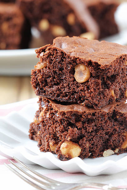 チョコレートのブラウニー - nut pastry brownie hazelnut ストックフォトと画像