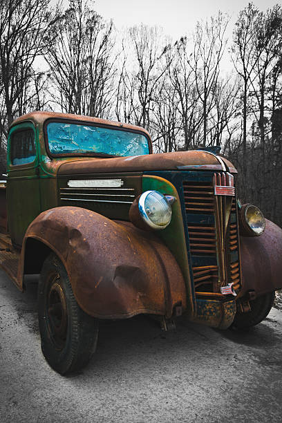 istock Old Rusty Vintage Truck Vertical 467758592