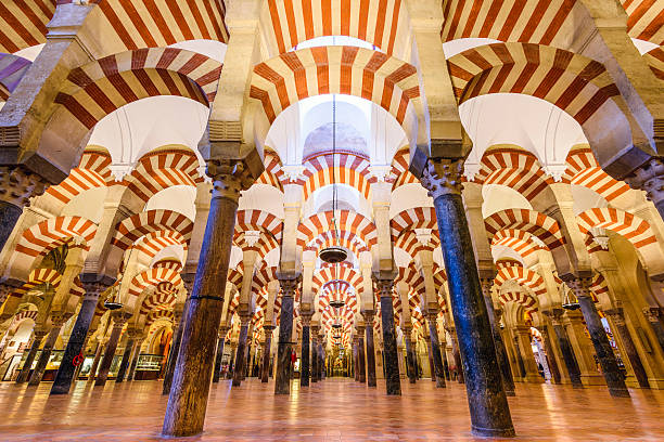 moschea-cattedrale di cordoba, spagna - la mezquita cathedral foto e immagini stock